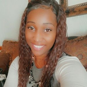 Meet your Posher, Ebony